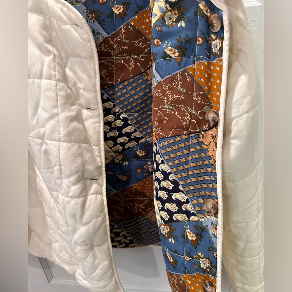 Reversible Coat. Quilted Pattern Interior. Button… - image 2